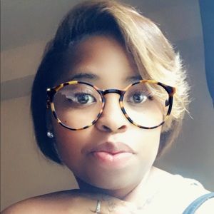 Meet your Posher, Sifarah